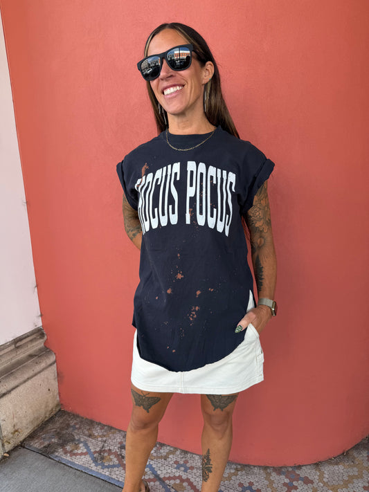 HOCUS POCUS BLEACHED OUT SIDE SLIT TEE
