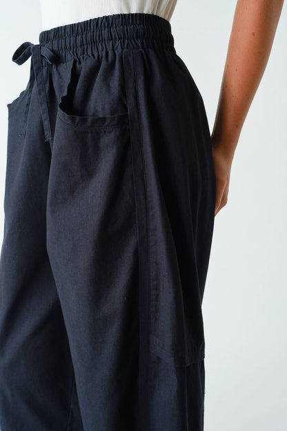 Backroads Black Barrel Pants